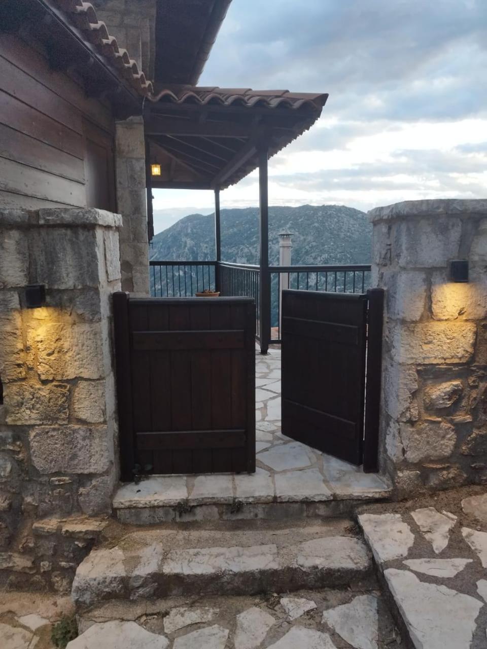 Lousiou Nymphes Escape Suites Dimitsana Extérieur photo